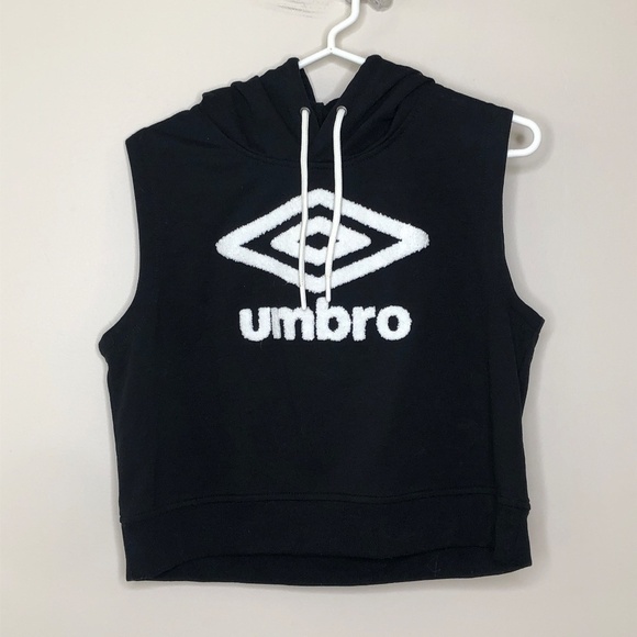 NWOT Umbro Black Sleevless Hooded Cropped Sweatshirt - Picture 2 of 6